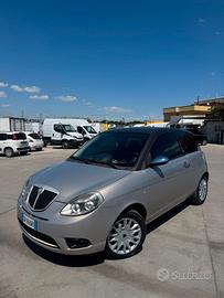 Lancia ypsilon 1.2 gpl