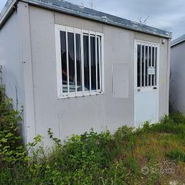 monoblocchi e materiale edile da cantiere zona Fir