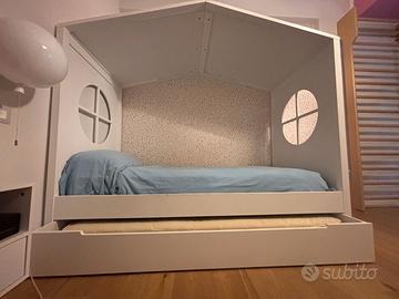 Letto a casetta con letto sotto a cassettone