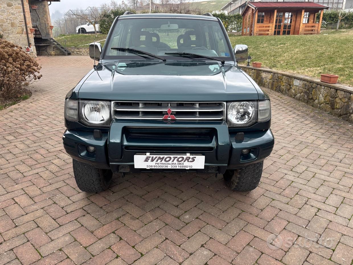 MITSUBISHI Pajero ('82-'00)