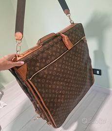 Valigia porta abiti vuitton