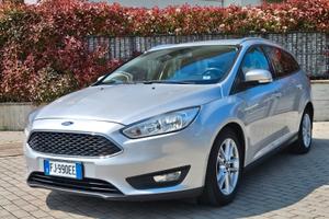 ford focus su automatica 2017