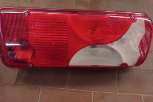 Fanale posteriore dx mercedes