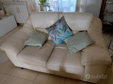 divano 2 posti