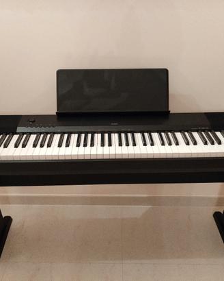 Pianoforte digitale CASIO + mobiletto 