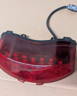 Faro Posteriore a LED Triumph Street Triple 675