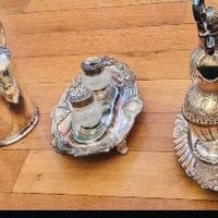 Oggetti bagnati d’argento e in Sheffield inglese