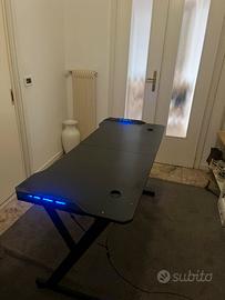 Scrivania gamong + luci led