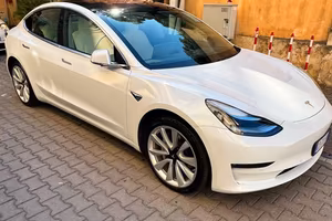 tesla model 3 awd dual motor long range.