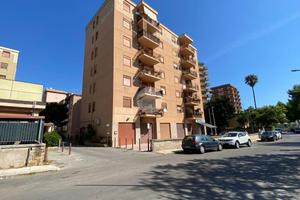 4 LOCALI A PALERMO