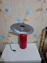 Lampada 'Lampiatta' di Donato D'Urbino