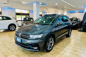 VW Tiguan 2.0 TDI DSG 4MOTION R-Line Tetto / LED /