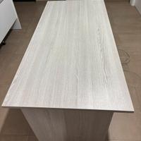 Scrivania - perfetta per studio o home office