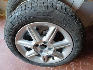 Cerchio in lega con pneumatico FIAT Brava