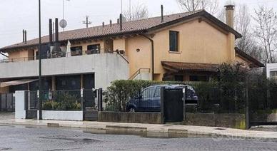 Immobile in asta di 99 m² con 3 locali e box auto 