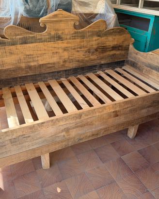 Letto divano ovvero bed day in legno massello