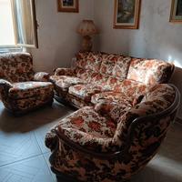 Divano 3 posti + 2 poltrone