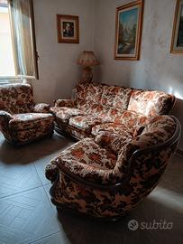 Divano 3 posti + 2 poltrone