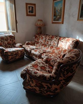 Divano 3 posti + 2 poltrone