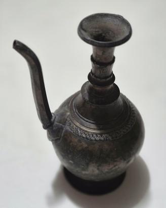 recipiente Karuwa in ottone lavorato a mano