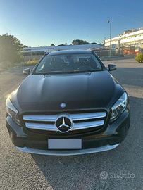 Mercedes-Benz GLA 180 d (diesel) 202.000km nera