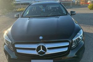 Mercedes-Benz GLA 180 d (diesel) 202.000km nera