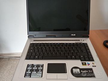Notebook Asus Z92V Modello Z9200.
