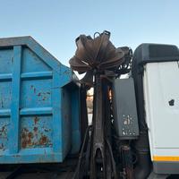 Mercedes 2541 scarrabile con gru