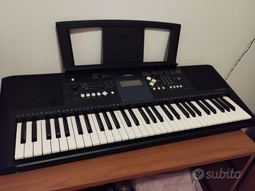 Tastiera musicale Yamaha PSR E333