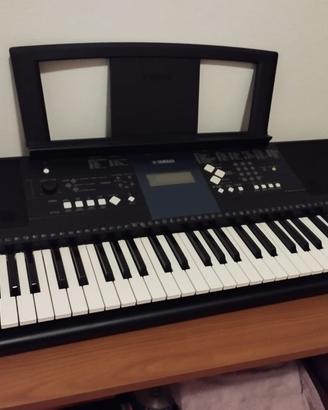 Tastiera musicale Yamaha PSR E333