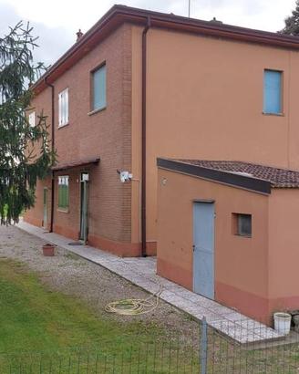 Rustico / Casale di 320 m² con più di 5 locali e b