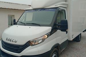 iveco Daily 3.0 diesel 100.000km anno 2023