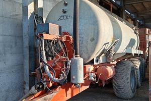 Botte Liquami 3 assi