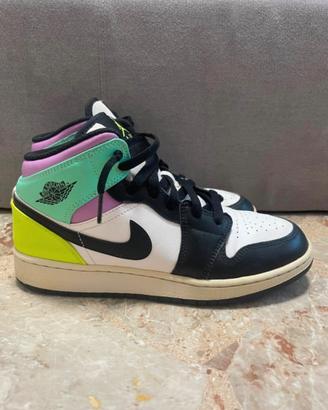 Air Jordan 1 Mid GS “pastel black toe”