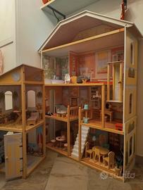 Casa per le bambole in legno con accessori