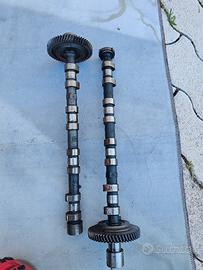 ALbero a camme di aspirazione e di scarico 