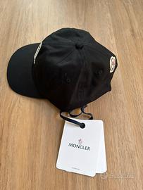 Cappello Moncler nero nuovo con cartellino