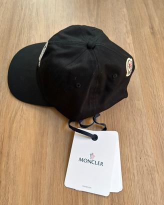 Cappello Moncler nero nuovo con cartellino