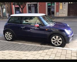 Splendida MINI Cooper R50 - Benzina e GPL