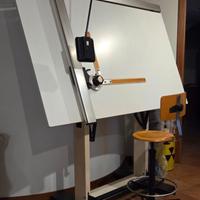 Tecnigrafo + sgabello + lampada
