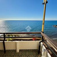 2 LOCALI A SAN LORENZO AL MARE