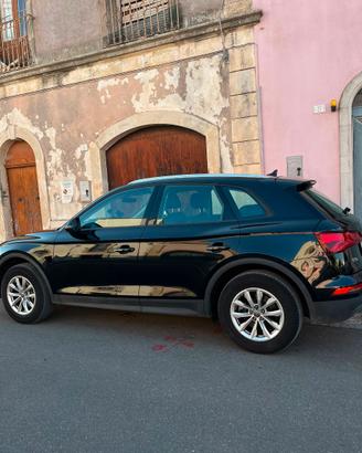 Audi Q5 del 2018 impeccabile tenuta in garage