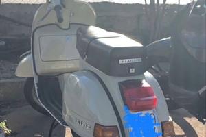 Vespa p125x