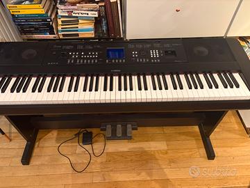 Tastiera DGX-650 mai usata