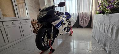 Suzuki GSX r750