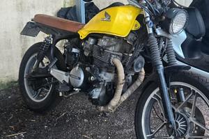 HONDA NIGHTHAWK 450 – 1986 – CAFÉ RACER
