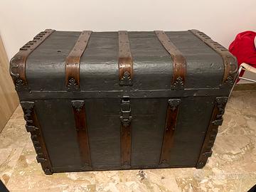 baule antico restaurato
