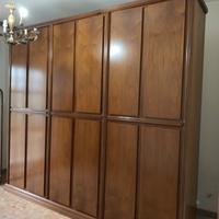 Armadio In Massello di Noce