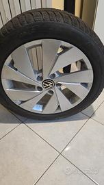 Cerchi in lega originali Volkswagen Golf 8 con gom
