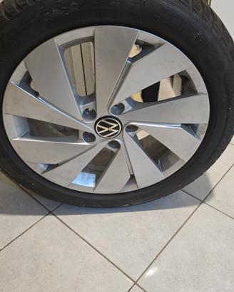 Cerchi in lega originali Volkswagen Golf 8 con gom